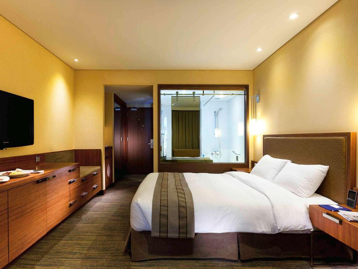 Novotel Ambassador Doksan Seoul Exterior photo
